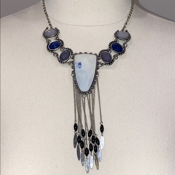 Statement necklace - Picture 2 of 3